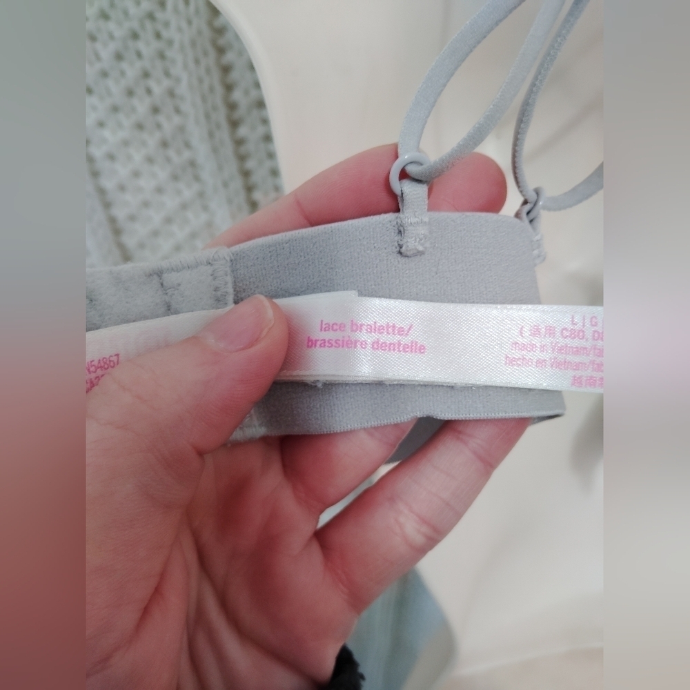 2 for 30$ Pink Victoria secret bralette - Picture 7 of 8